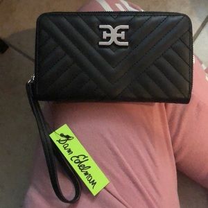Black wallet